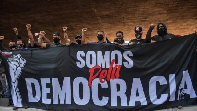 Manifestantes na Avenida Paulista