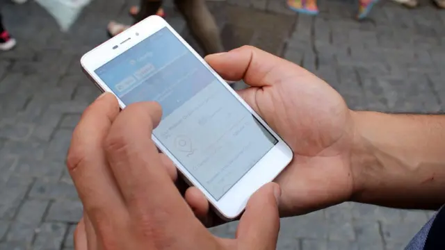 A man using the Bounty app