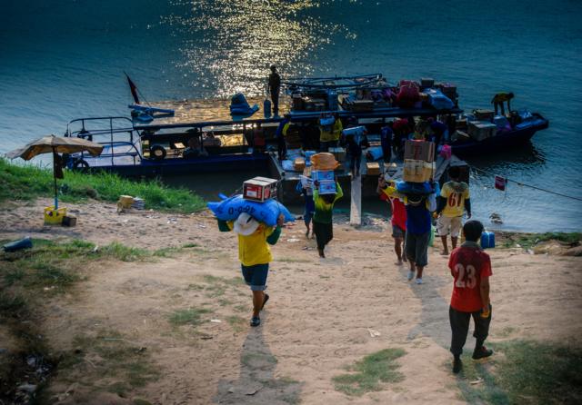 Mekong không chỉ là nguồn nước mà còn gắn với cuộc sống của cư dân ven bờ.