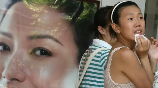 En varios países se asocia la piel blanca a la belleza.