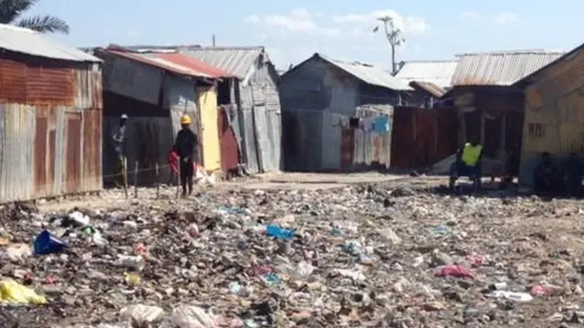 Tin huts in Cité Soleil