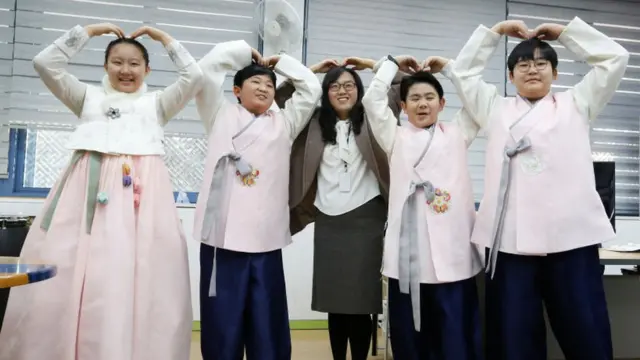 '휴전선과 가장 가까운 학교' 대성동초등학교의 50회 졸업식이 11일 열렸다. 왼쪽부터 이수진, 류희준, 정의헌, 조준영 어린이.