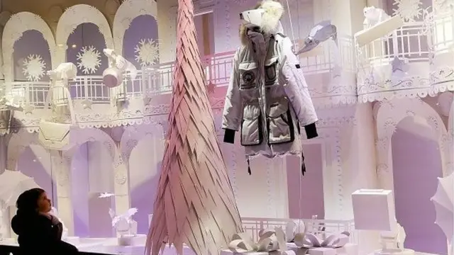 новорічний розпродаж