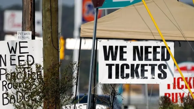 إعلان عن طلب تذاكر