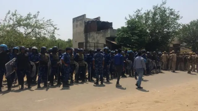 पुलिस बल