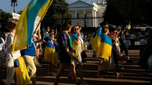 مظاهرة داعمة لأوكرانيا أمام البيت الأبيض