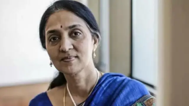 சித்ரா ராமகிருஷ்ணன்