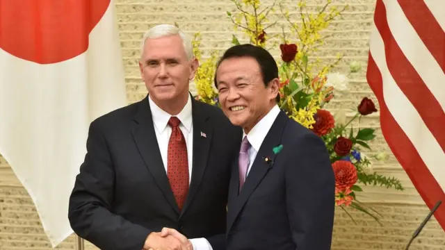 Pence no Japão