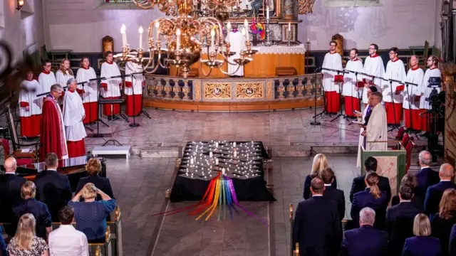 Cerimônia de homenagem a vítimas de ataque em Oslo