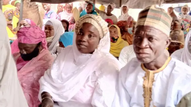 Tẹbi tara lo peju pesẹ sibi eto Nikkah naa