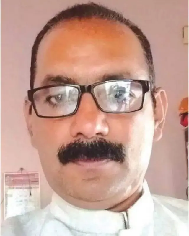 દવાની દુકાન ચલાવનાર ઉમેશ કોલ્હે 'બ્લૅક ફ્રીડમ' નામના એક વૉટ્સઍપ ગ્રૂપના સક્રિય સદસ્ય હતા