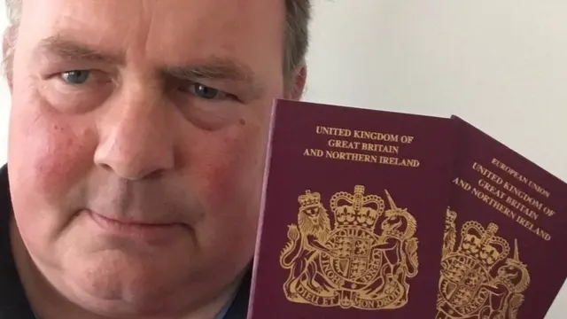 布莱迪先生的新护照和他女伴的新护照