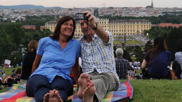 Мужчина и женщина на фоне Вены