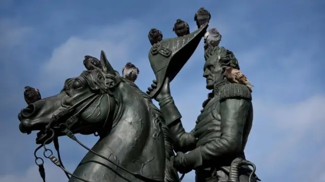 Estatua de Andrew Jackson en la plaza Lafayette, cerca de la Casa Blanca en Washington DC.
