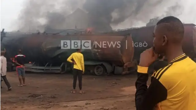 Ọkụ a malitere n'elekere asaa nke mgbede December 12, 2021