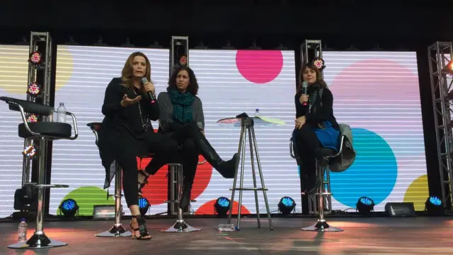 Edelmira Cárdenas, Abril Alzaga y Carolina Robino durante el debate "Hogar, sexo y estereotipos".