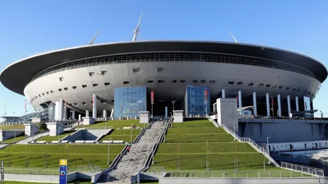 ورزشگاه سن‌پترزبورگ، سن‌پترزبورگ