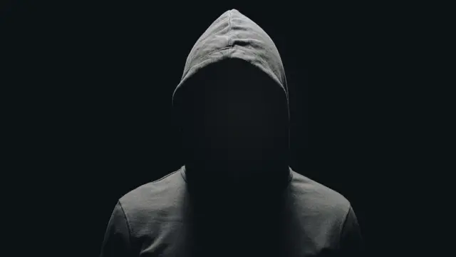 வங்கியில் கொள்ளை அடித்து மக்களுக்கு கிறிஸ்துமஸ் பரிசளித்த முதியவர்