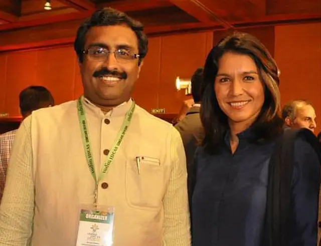 బీజేపీ జాతీయ ప్రధాన కార్యదర్శి రామ్ మాధవ్‌తో తులసి గబార్డ్