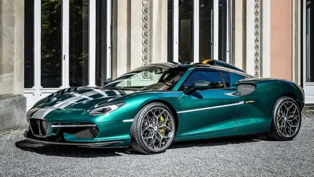 تورینگ سوپرلگرا بر روی شاسی فراری ساخته شده است