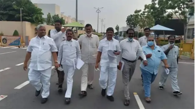 ఉద్యోగ సంఘాల నాయకులు (ఫైల్ ఫొటో)