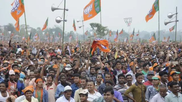 ચૂંટણી રેલીની તસવીર