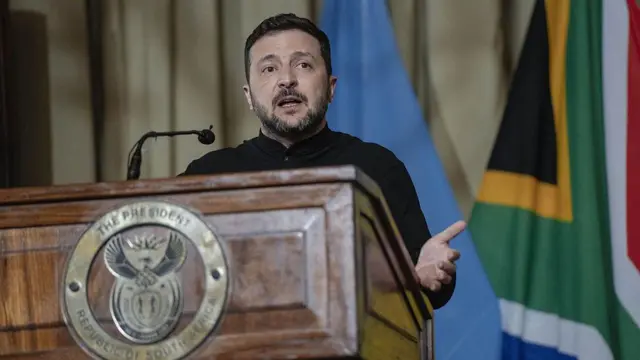 Зеленський під час пресконференції в ПАР