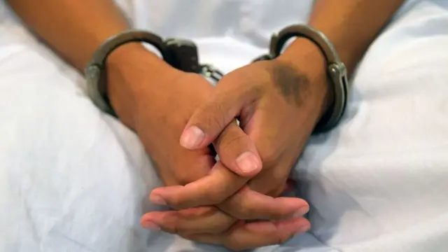 Каримжон Суванов: Судда мен ҳам гапирай десам, сиз бунгача айтгансиз, сизнинг пулингиз қонуний эканини, барчаси жойида эканини юқоридагилар ҳам билди. Гапиришингизнинг ҳожати йўқ деди. Ҳўп дедим.