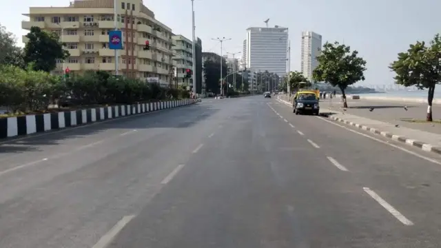 लॉकडाऊन