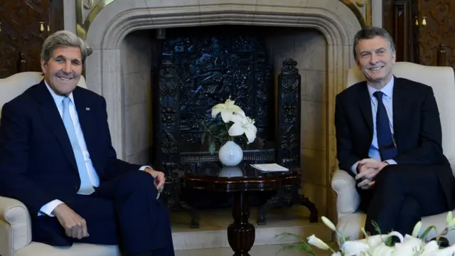 John Kerry y Mauricio Macri