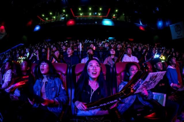 中国的娱乐行业有着庞大的市场，但激烈的竞争让该行业面临着快速的"新陈代谢"。