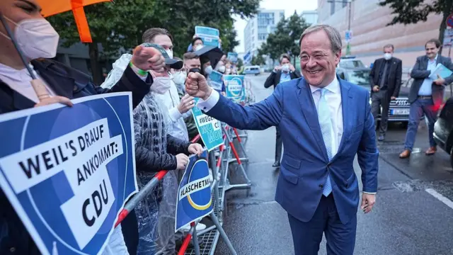 Армин Лашет