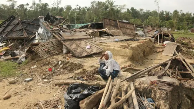 ঘূর্ণিঝড় মোরায় ক্ষতিগ্রস্ত কক্সবাজারের একটি পরিবার