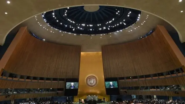 Cette 72ème session qui a officiellement ouvert ses portes mardi connaît la participation d'une centaine de Chefs d'Etat et de gouvernement du monde entier,