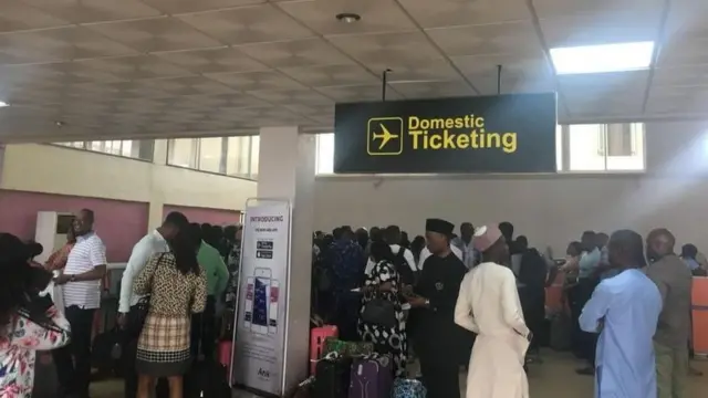 Ndi njem n'ọdọ ụgbọelu Akanu Ibiam