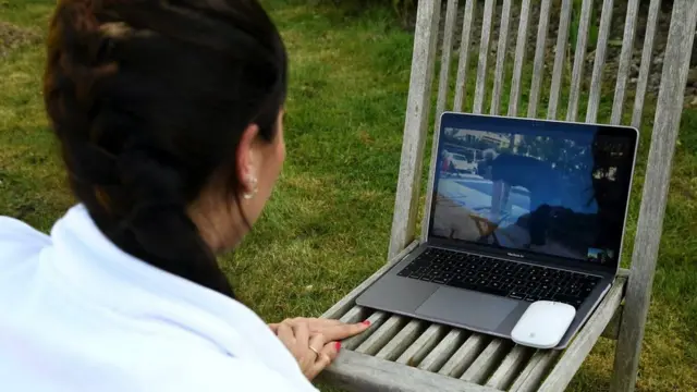 Чому розмови в Zoom такі виснажливі