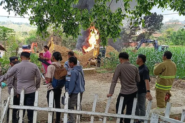 Blora, sumur minyak rakyat, kebakaran