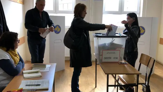 Гласање на Косову