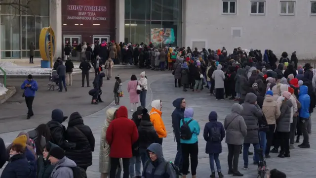 очередь на выставку