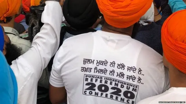 ਕੁਝ ਨੌਜਵਾਨ ਰੈਫਰੈਂਡਮ 2020 ਦੀਆਂ ਟੀ-ਸ਼ਰਟ ਪਾ ਕੇ ਪਹੁੰਚੇ ਹੋਏ ਸਨ