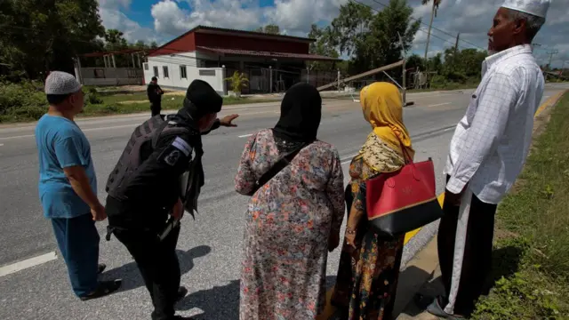 เสาไฟฟ้าล้ม