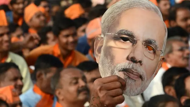 கர்நாடக ஆளுநர் ஏன் பாஜகவுக்கு வாய்ப்புத் தரக்கூடாது?