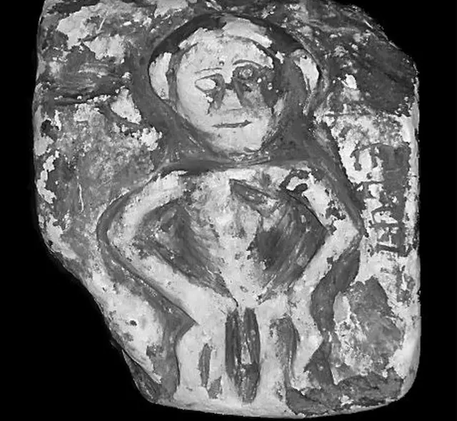 Sheela en el pueblo de Easthorpe, Inglaterra.
