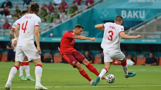 Seferoviç'in gol vuruşu