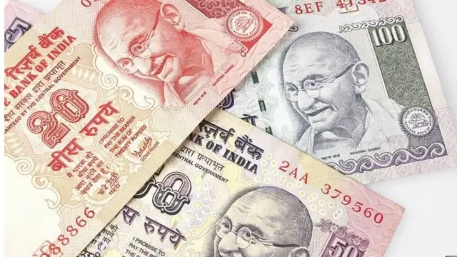 కరెన్సీ నోట్లపై గాంధీ చిత్రాలు