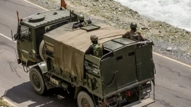 మిలటరీ ట్యాంకర్లు