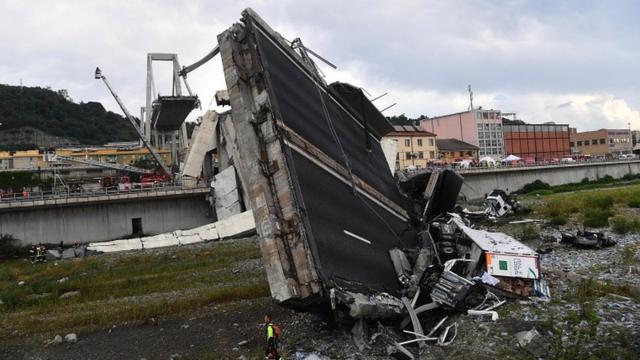 O que pode ter causado a queda de trecho de 200 metros de uma ponte na  Itália? - BBC News Brasil