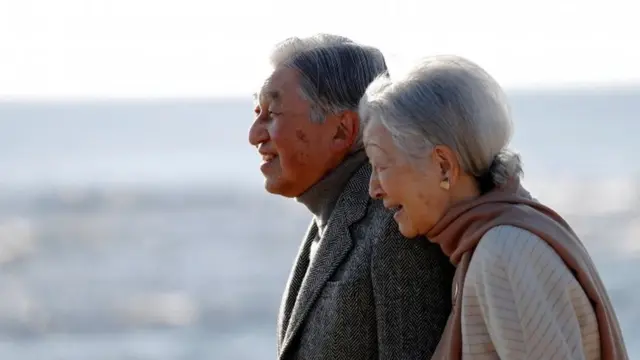 สมเด็จพระจักรพรรดิอากิฮิโตะและสมเด็จพระจักรพรรดินีมิชิโกะ