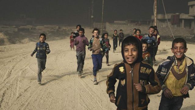Niños en Qayyarah