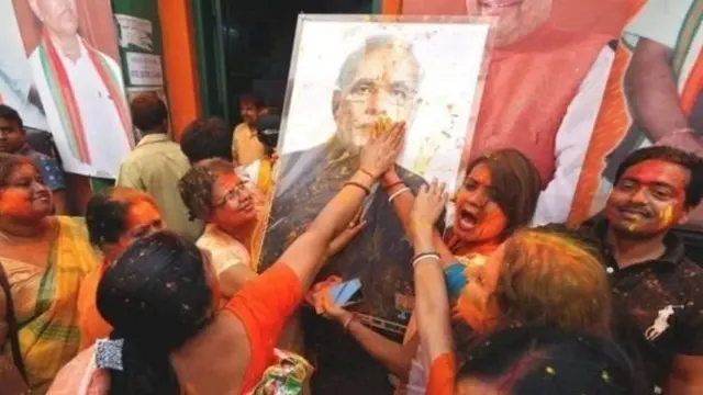 नरेंद्र मोदी